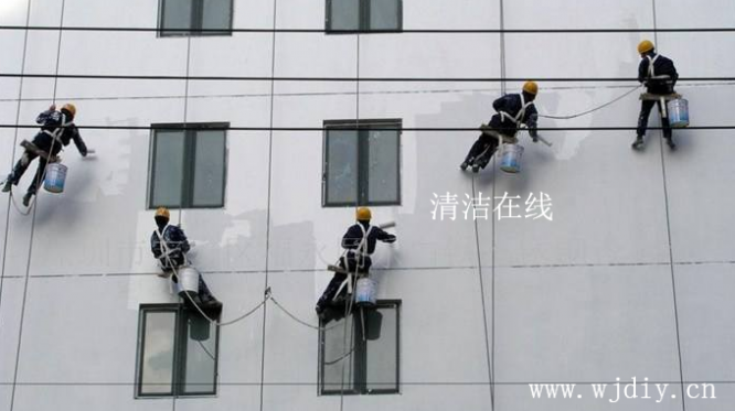 廣東清潔在線 深圳清潔產(chǎn)品在線 專業(yè)清潔服務公司.png